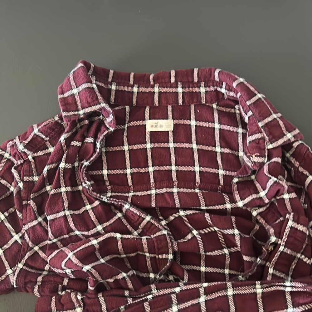 Maroon Hollister small flannel